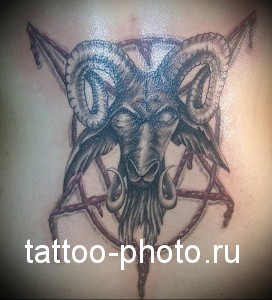 татуировка козел и пентаграмма