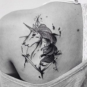 фото тату единорог от 14.11.2017 №015 - unicorn tattoo - tattoo-photo.ru