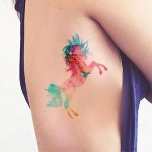 фото тату единорог от 14.11.2017 №021 - unicorn tattoo - tattoo-photo.ru
