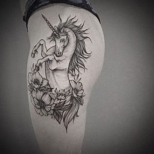 фото тату единорог от 14.11.2017 №052 - unicorn tattoo - tattoo-photo.ru