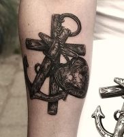 фото тату крест от 23.11.2017 №014 — tattoo cross — tattoo-photo.ru