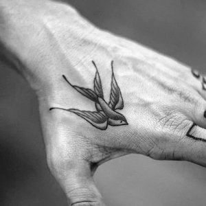 фото тату ласточка от 18.11.2017 №001 - tattoo swallow - tattoo-photo.ru
