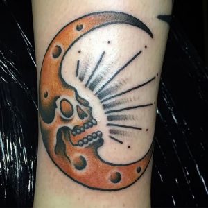 фото тату луна от 19.11.2017 №092 - tattoo moon - tattoo-photo.ru