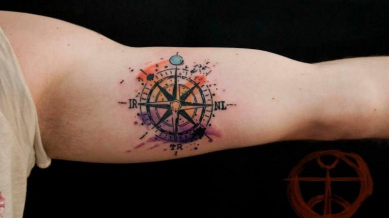 Значение и история татуировки компас - фото