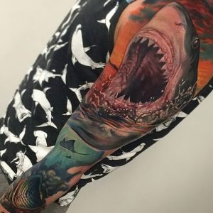 фото тату Акула от 15.11.2017 №005 - Shark Tattoo - tattoo-photo.ru