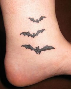 фото тату Летучая мышь от 19.11.2017 №007 - tattoo Bat - tattoo-photo.ru