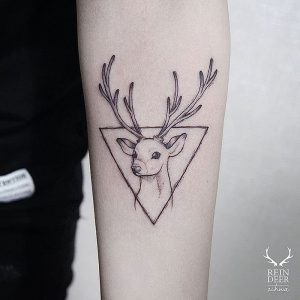 фото тату Олень от 15.11.2017 №006 - tattoo Deer - tattoo-photo.ru