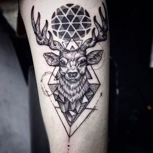 фото тату Олень от 15.11.2017 №054 - tattoo Deer - tattoo-photo.ru