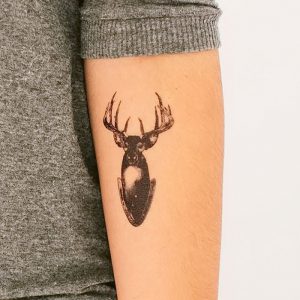 фото тату Олень от 15.11.2017 №082 - tattoo Deer - tattoo-photo.ru