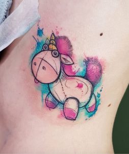 фото тату единорог от 14.11.2017 №010 - unicorn tattoo - tattoo-photo.ru