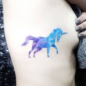 фото тату единорог от 14.11.2017 №011 - unicorn tattoo - tattoo-photo.ru
