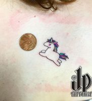 фото тату единорог от 14.11.2017 №017 — unicorn tattoo — tattoo-photo.ru