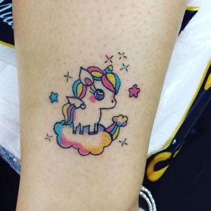 фото тату единорог от 14.11.2017 №026 - unicorn tattoo - tattoo-photo.ru