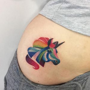 фото тату единорог от 14.11.2017 №031 - unicorn tattoo - tattoo-photo.ru