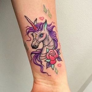 фото тату единорог от 14.11.2017 №043 - unicorn tattoo - tattoo-photo.ru