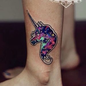 фото тату единорог от 14.11.2017 №050 - unicorn tattoo - tattoo-photo.ru