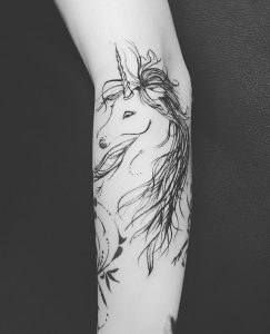 фото тату единорог от 14.11.2017 №055 - unicorn tattoo - tattoo-photo.ru