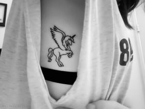 фото тату единорог от 14.11.2017 №058 - unicorn tattoo - tattoo-photo.ru