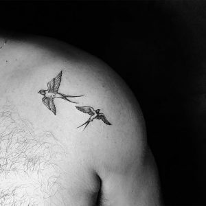 фото тату ласточка от 18.11.2017 №039 - tattoo swallow - tattoo-photo.ru