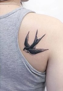 фото тату ласточка от 18.11.2017 №079 - tattoo swallow - tattoo-photo.ru