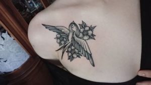 фото тату ласточка от 18.11.2017 №090 - tattoo swallow - tattoo-photo.ru