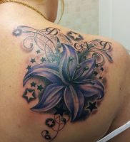 фото тату лилия от 19.11.2017 №005 — tattoo lily — tattoo-photo.ru