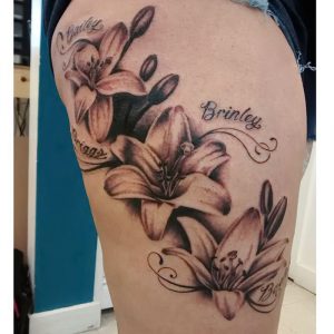 фото тату лилия от 19.11.2017 №044 - tattoo lily - tattoo-photo.ru
