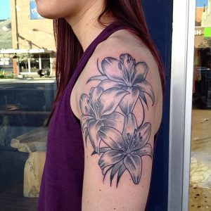 фото тату лилия от 19.11.2017 №091 - tattoo lily - tattoo-photo.ru