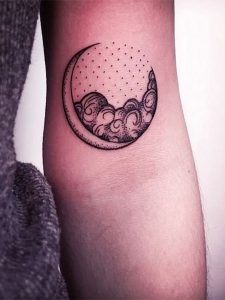 фото тату луна от 19.11.2017 №003 - tattoo moon - tattoo-photo.ru