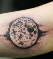 фото тату луна от 19.11.2017 №016 — tattoo moon — tattoo-photo.ru
