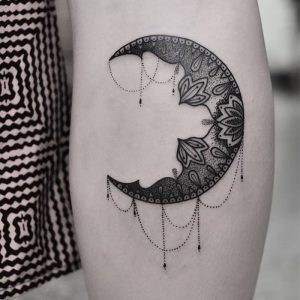 фото тату луна от 19.11.2017 №046 - tattoo moon - tattoo-photo.ru