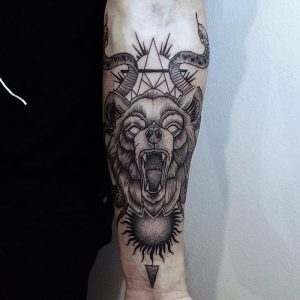 фото тату медведь от 17.11.2017 №055 - bear tattoo - tattoo-photo.ru