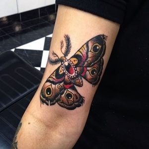 фото тату мотылек от 17.11.2017 №080 - moth tattoos - tattoo-photo.ru