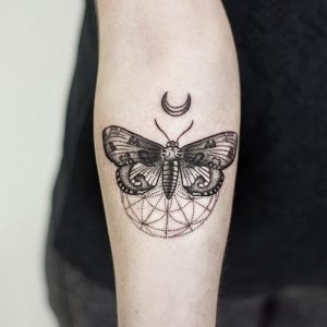 фото тату мотылек от 17.11.2017 №102 - moth tattoos - tattoo-photo.ru