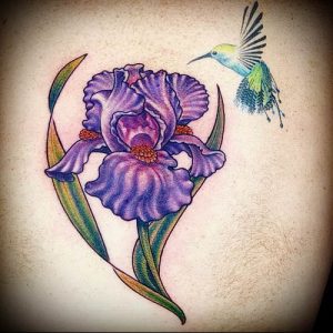интересный вариант тату ирис на фото для статьи про значение - tatufoto.ru - 5