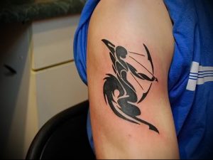 фото тату стрелец для статьи про значение символа в татуировке - 42