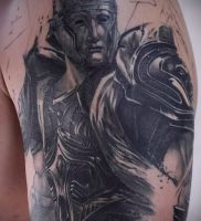 Гладиатор в татуировке для статьи про значение рисунка — 29