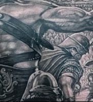 Гладиатор в татуировке для статьи про значение рисунка — 31
