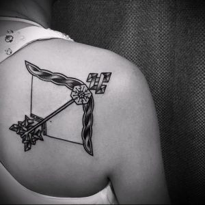 фото тату стрелец для статьи про значение символа в татуировке - 40