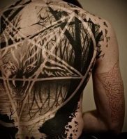 фото тату демон — значение — пример интересного рисунка тату — 028 tattoo-photo.ru