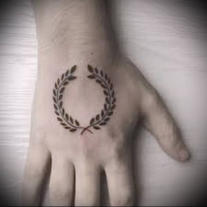 фото тату венок (tattoo wreath) (значение) - пример рисунка - 019 tatufoto.com