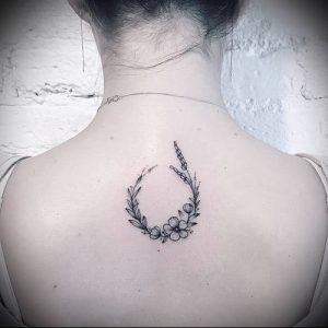 фото тату венок (tattoo wreath) (значение) - пример рисунка - 030 tatufoto.com
