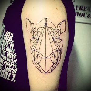 фото тату носорог (rhino tattoo) (значение) - пример рисунка - 041 tatufoto.com