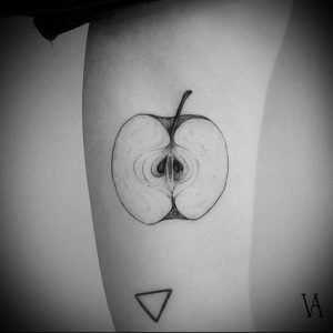 фото тату С ЯБЛОКОМ (Tattoo apple photo) (значение) - пример рисунка - 007 tatufoto.com