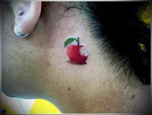 фото тату С ЯБЛОКОМ (Tattoo apple photo) (значение) - пример рисунка - 018 tatufoto.com