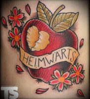 фото тату С ЯБЛОКОМ (Tattoo apple photo) (значение) — пример рисунка — 034 tatufoto.com