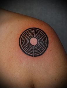 Фото тату лабиринт - пример - 29052017 - пример - 057 tattoo maze