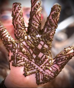 Фото Мехенди на ладони - 17062017 - пример - 059 Mehendi in the palm of your hand