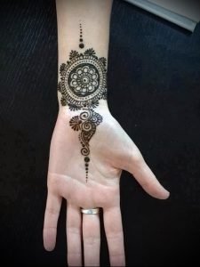 Фото Мехенди на ладони - 17062017 - пример - 062 Mehendi in the palm of your hand