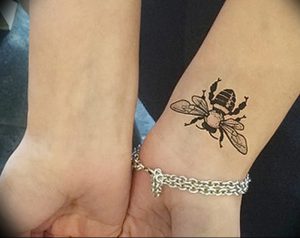 фото тату шмель от 29.07.2017 №002 - Tattoo bumblebee_tattoo-photo.ru